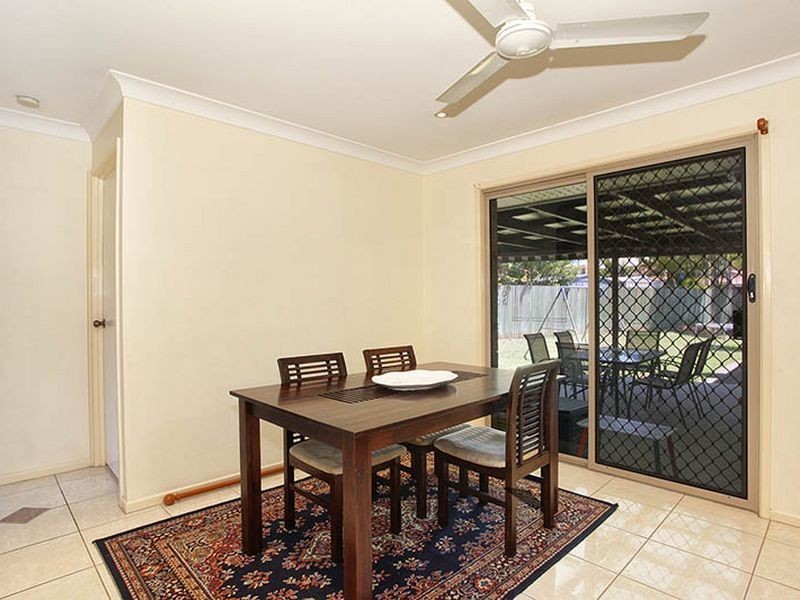 42 Vaucluse Cres, Petrie QLD 4502