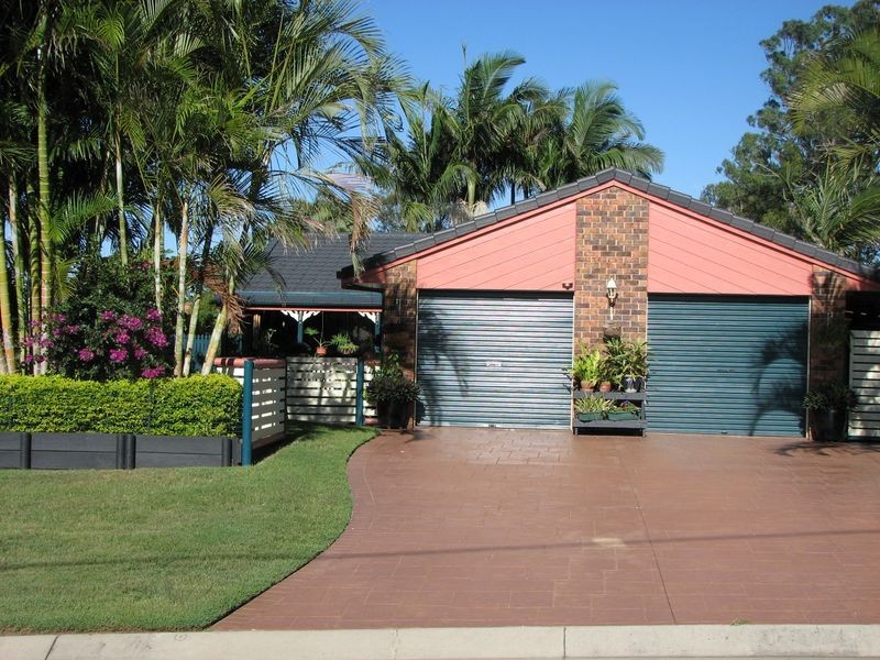 6 Newlands Avenue, Petrie QLD 4502