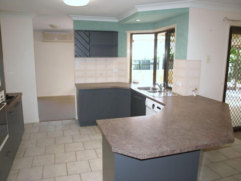 6 Newlands Avenue, Petrie QLD 4502