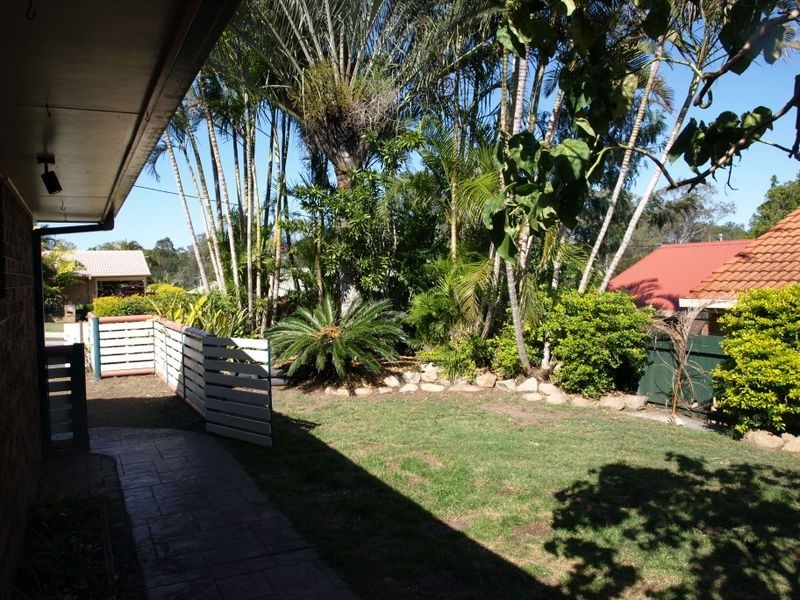 6 Newlands Avenue, Petrie QLD 4502