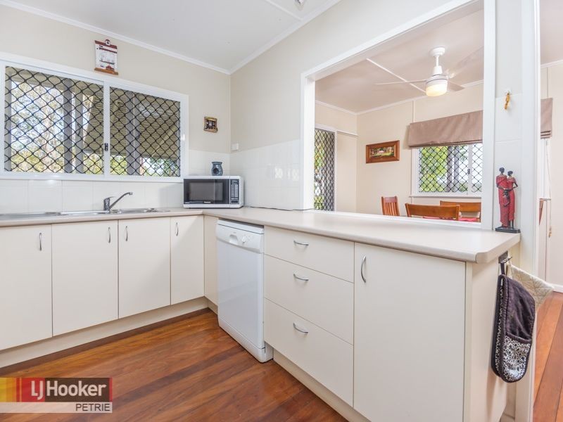 1 Houghton Street, Petrie QLD 4502