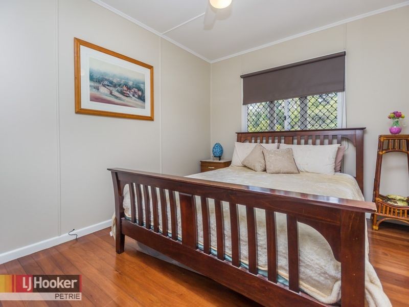 1 Houghton Street, Petrie QLD 4502