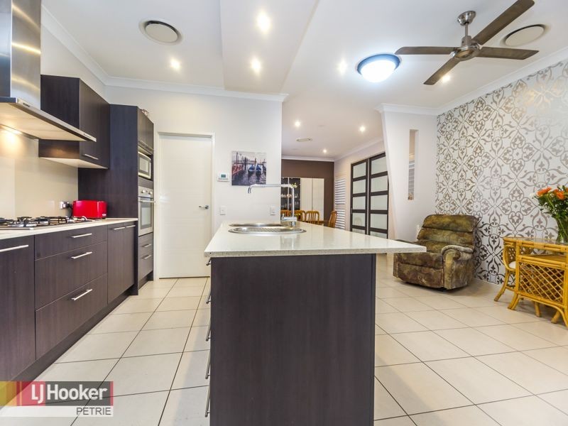 11 Eaton Close, North Lakes QLD 4509