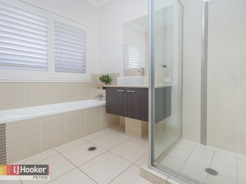 11 Eaton Close, North Lakes QLD 4509