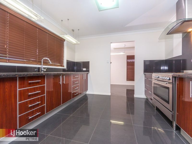 2 Normanhurst Court, Petrie QLD 4502