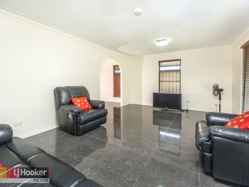 2 Normanhurst Court, Petrie QLD 4502