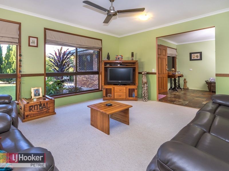 24 Eacham Street, Petrie QLD 4502