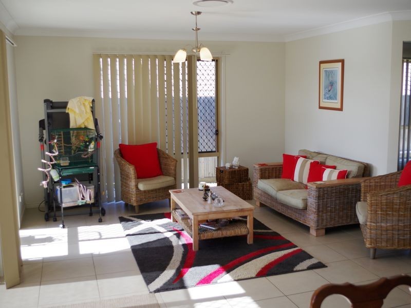 34 Duporth Cres, Dakabin QLD 4503