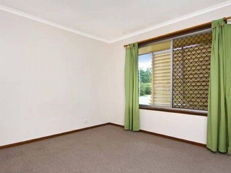 22 Macquaire Drive, Petrie QLD 4502