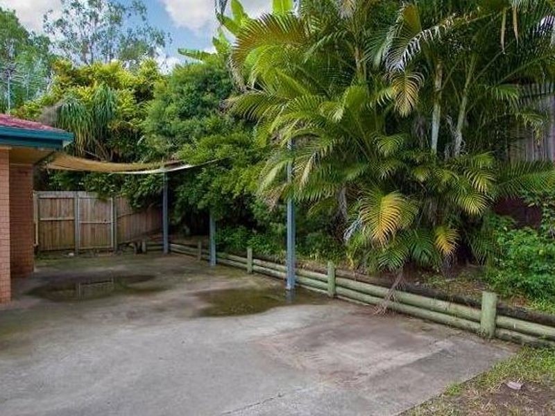 22 Macquaire Drive, Petrie QLD 4502