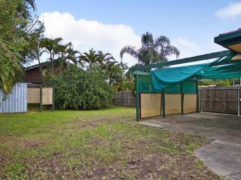 22 Macquaire Drive, Petrie QLD 4502