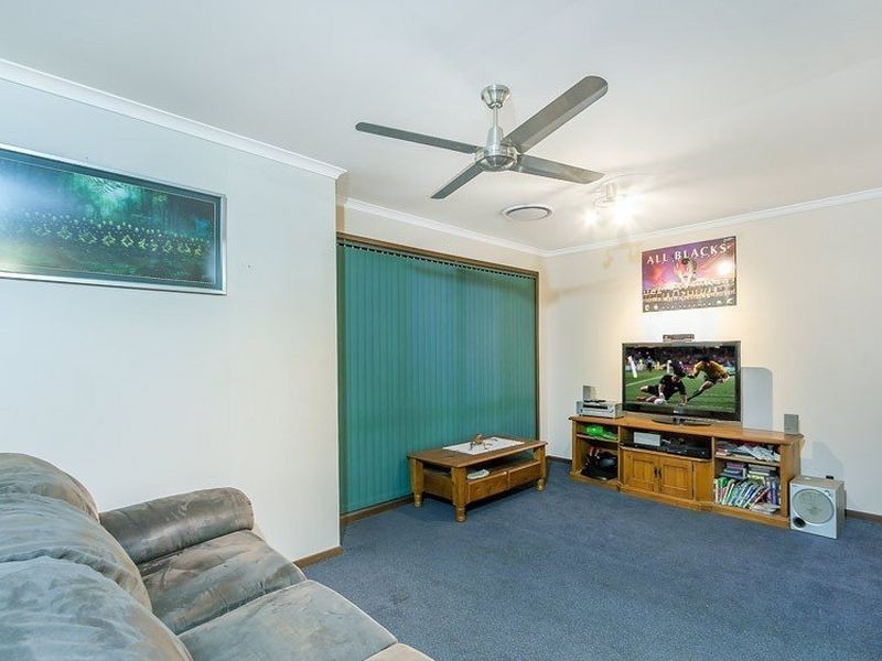 48 Eucumbene Drive, Petrie QLD 4502