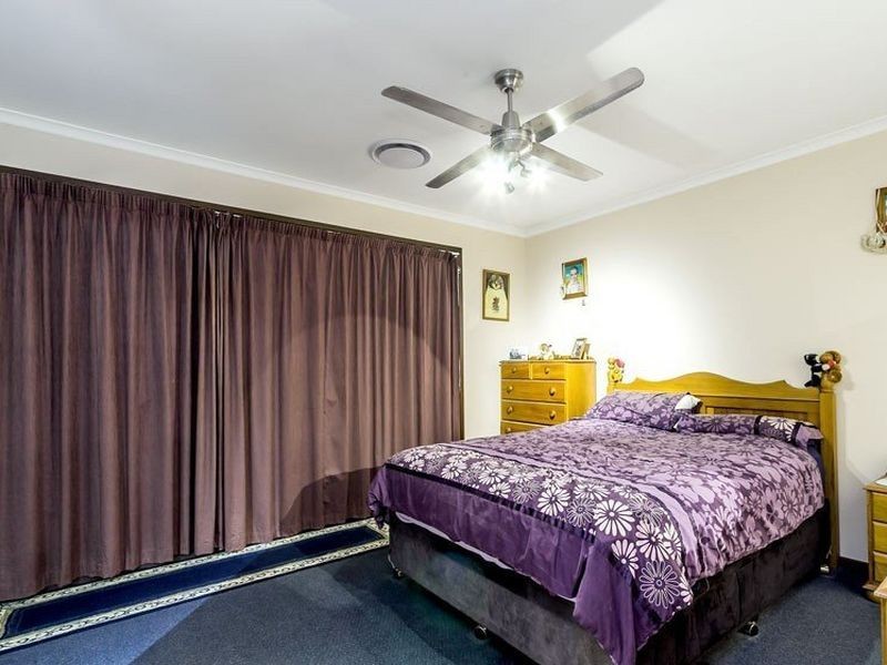 48 Eucumbene Drive, Petrie QLD 4502