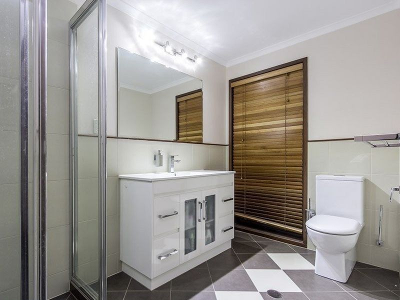 48 Eucumbene Drive, Petrie QLD 4502