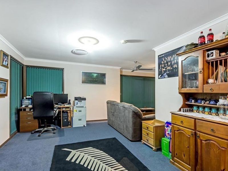 48 Eucumbene Drive, Petrie QLD 4502