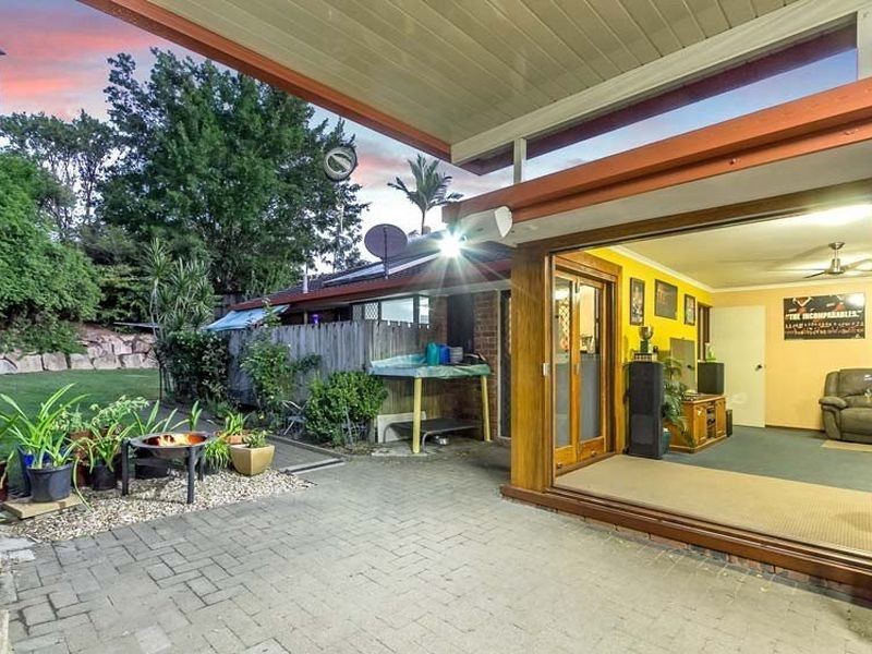 48 Eucumbene Drive, Petrie QLD 4502
