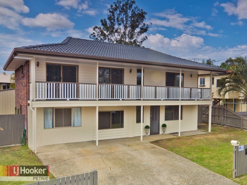 11 Forestville Rd, Petrie QLD 4502