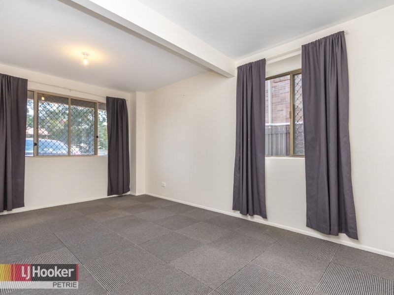 11 Forestville Rd, Petrie QLD 4502