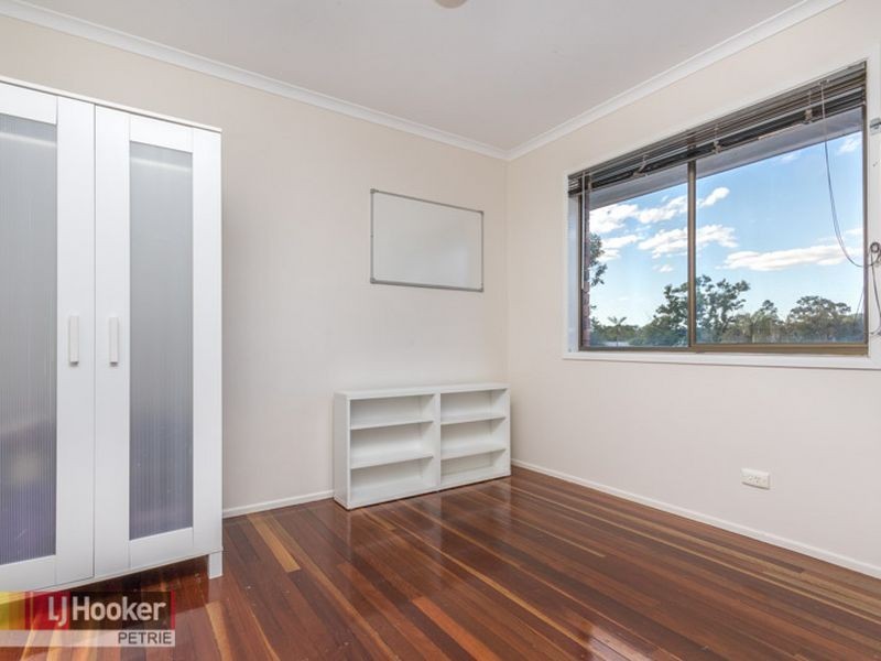 11 Forestville Rd, Petrie QLD 4502