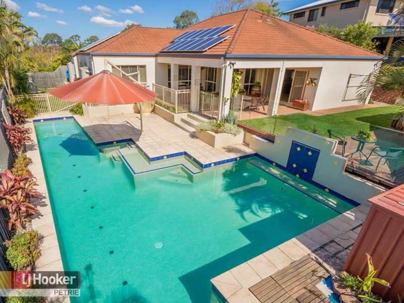 8 Turnbull Court, Petrie QLD 4502
