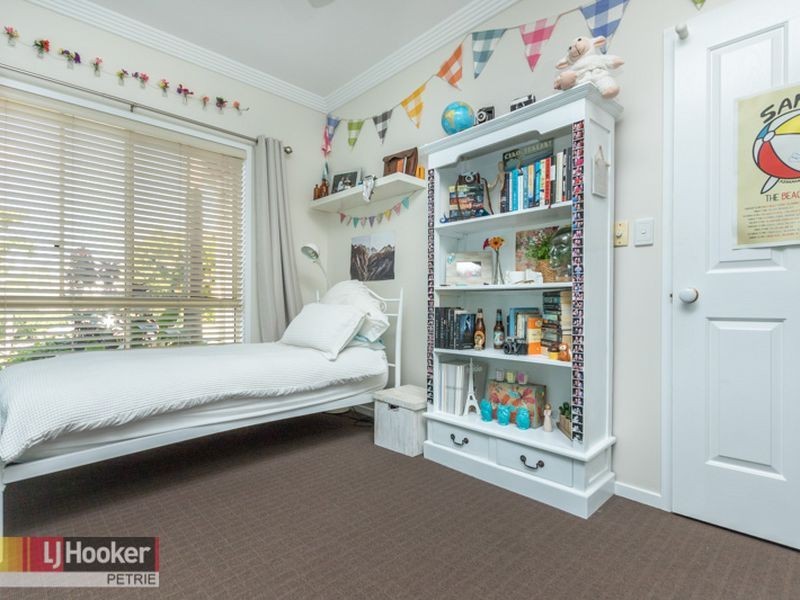 8 Turnbull Court, Petrie QLD 4502