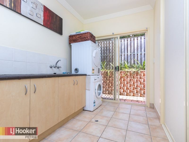 8 Turnbull Court, Petrie QLD 4502