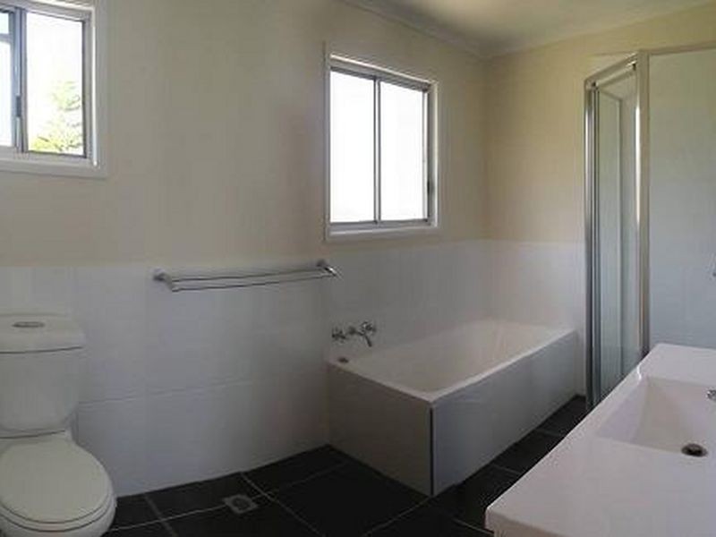 20 Arunga Street, Petrie QLD 4502