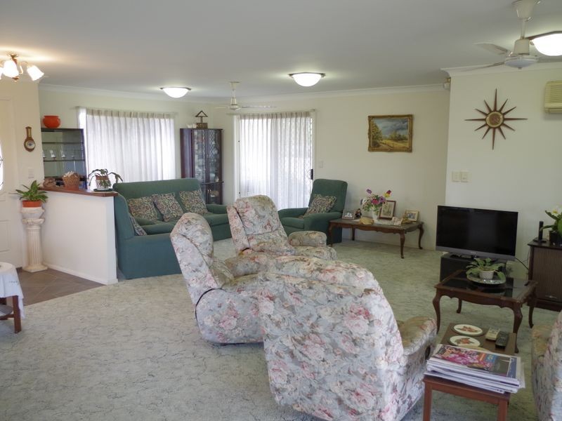 34 Inverpine Court, Petrie QLD 4502