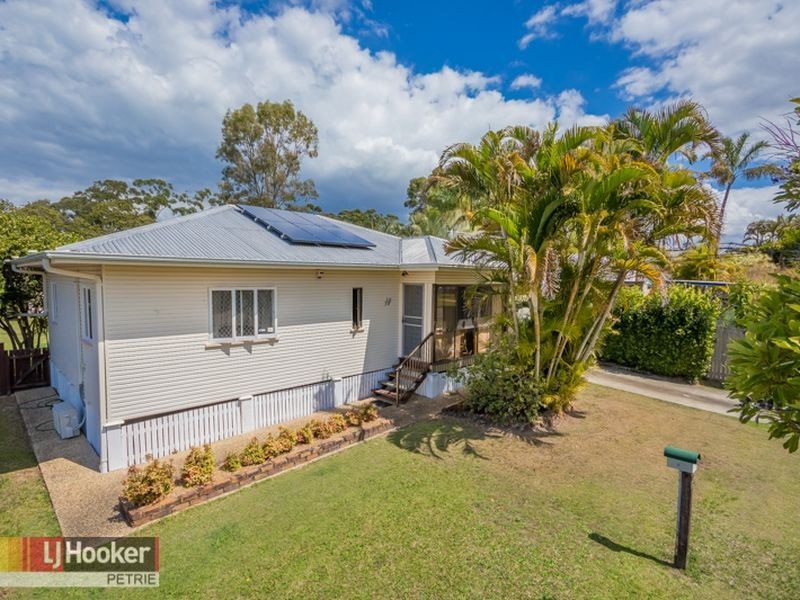 18 Conley Street, Clontarf QLD 4019