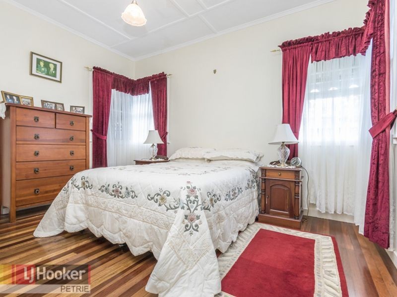 5 Tandoor Drive, Petrie QLD 4502