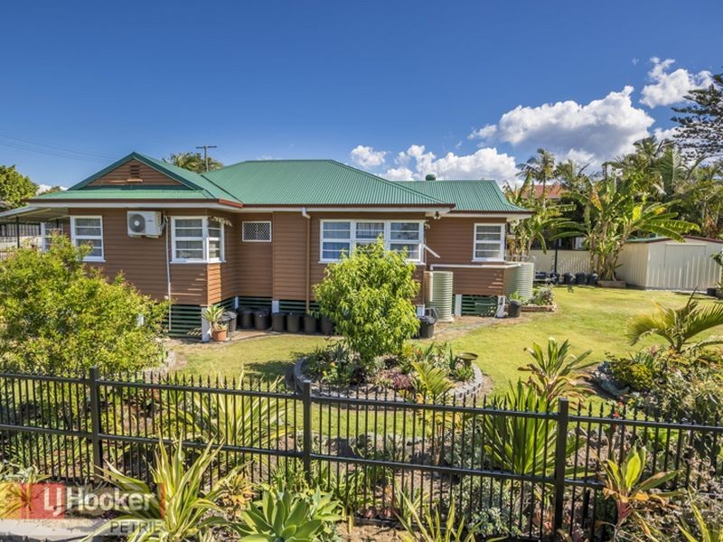 5 Tandoor Drive, Petrie QLD 4502