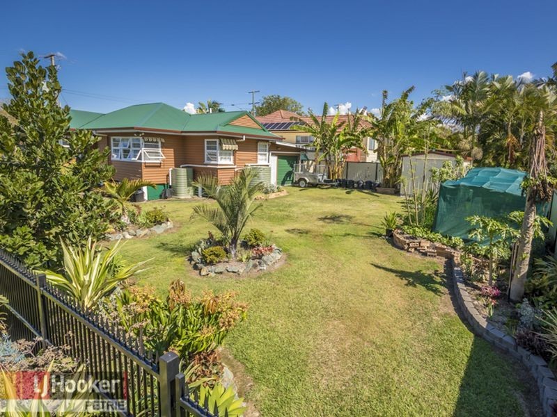 5 Tandoor Drive, Petrie QLD 4502