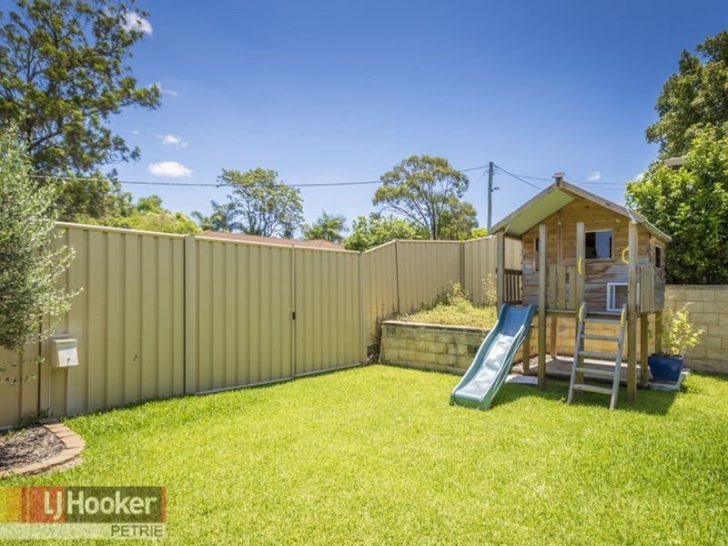 2 Brewster Court, Petrie QLD 4502