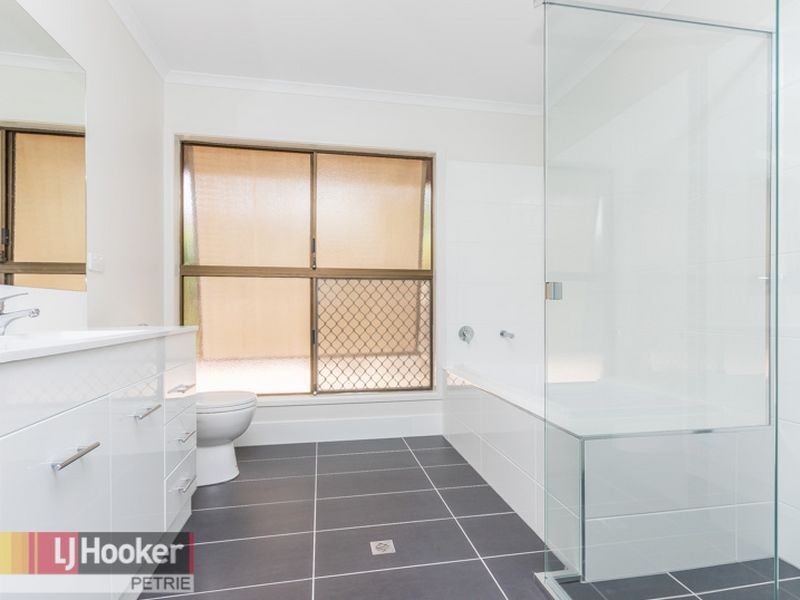 68 Durham Cres, Bray Park QLD 4500