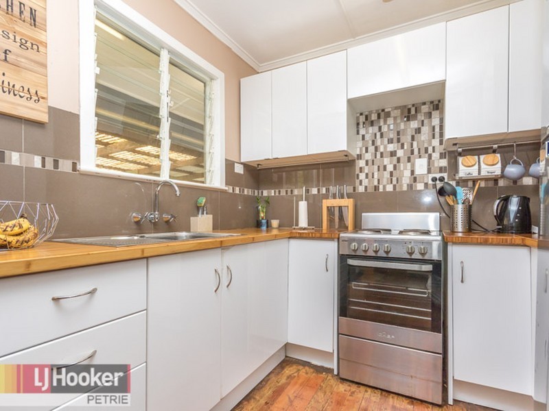 26 Reid Street, Petrie QLD 4502