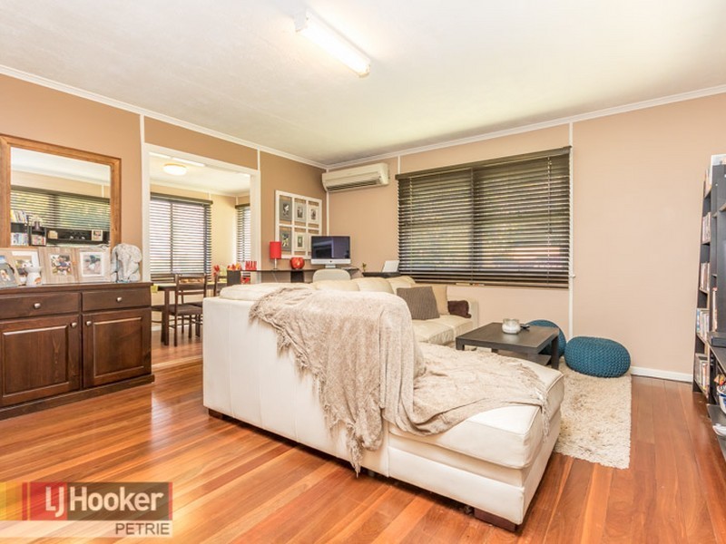 26 Reid Street, Petrie QLD 4502
