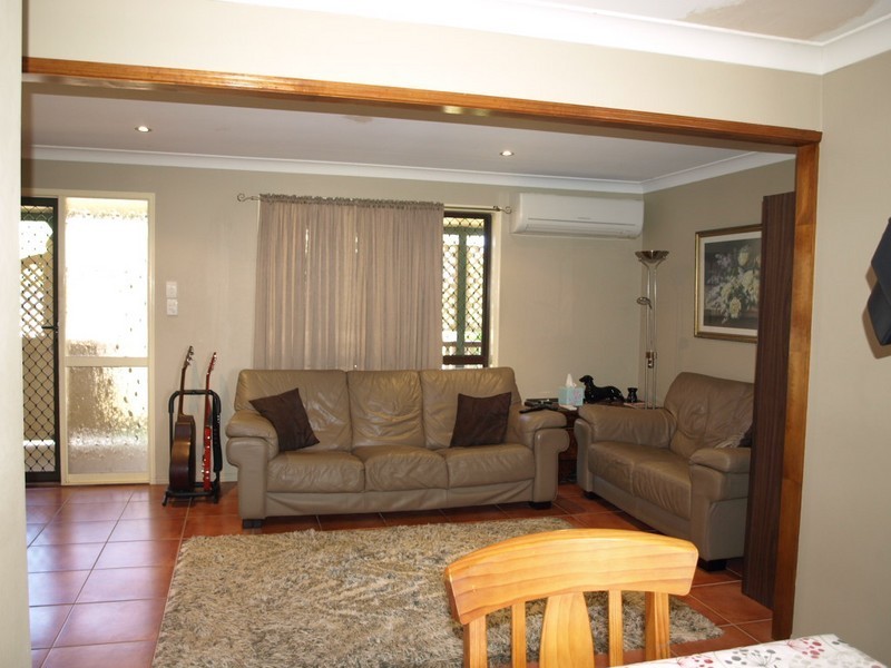 1 Eacham Street, Petrie QLD 4502