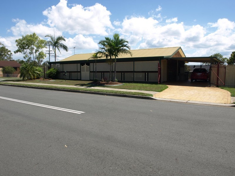 1 Eacham Street, Petrie QLD 4502