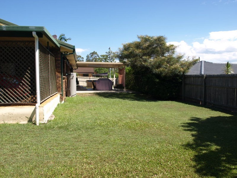 1 Eacham Street, Petrie QLD 4502