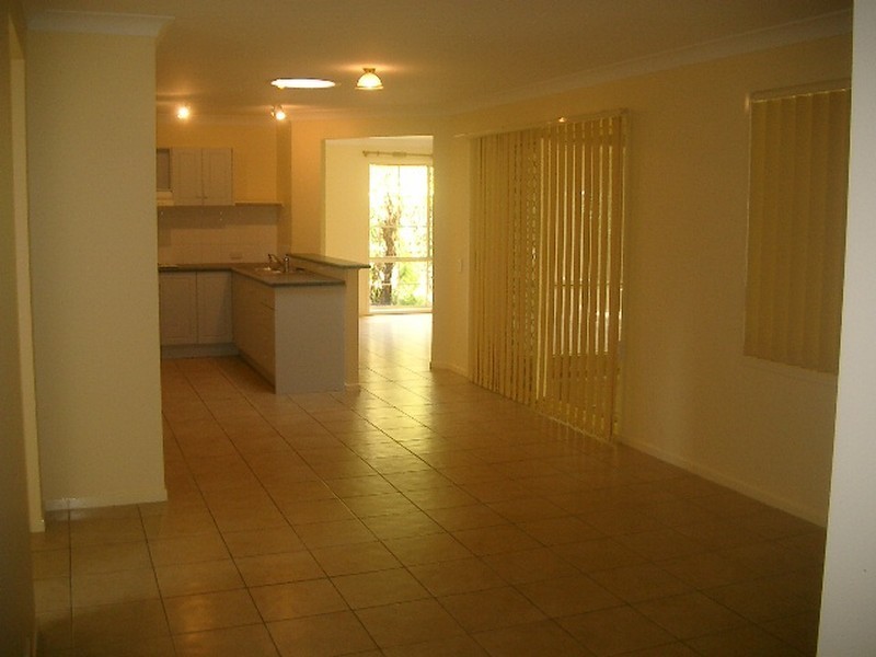 7 Wargon Court, Petrie QLD 4502