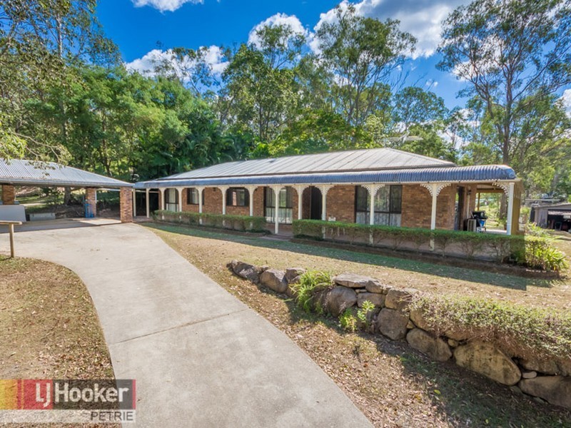26 Whiteside Rd, Whiteside QLD 4503