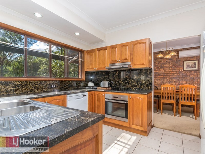 26 Whiteside Rd, Whiteside QLD 4503