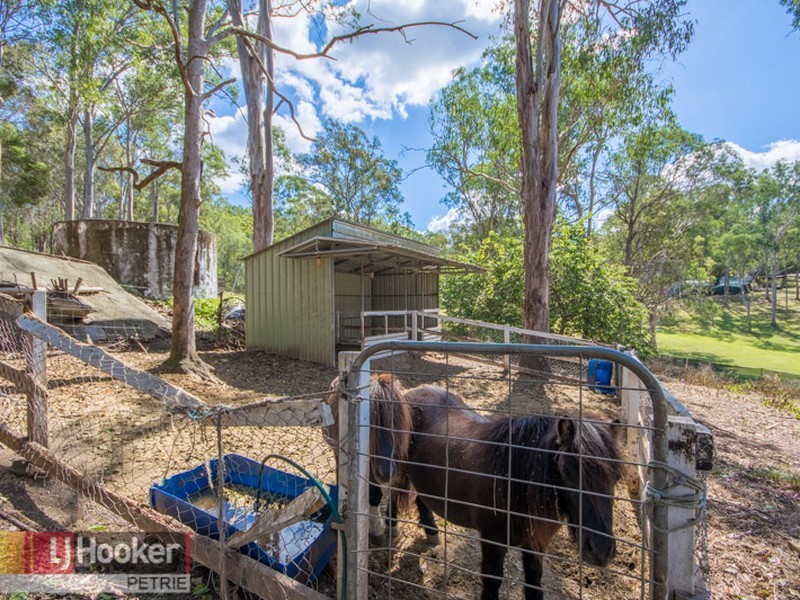 26 Whiteside Rd, Whiteside QLD 4503