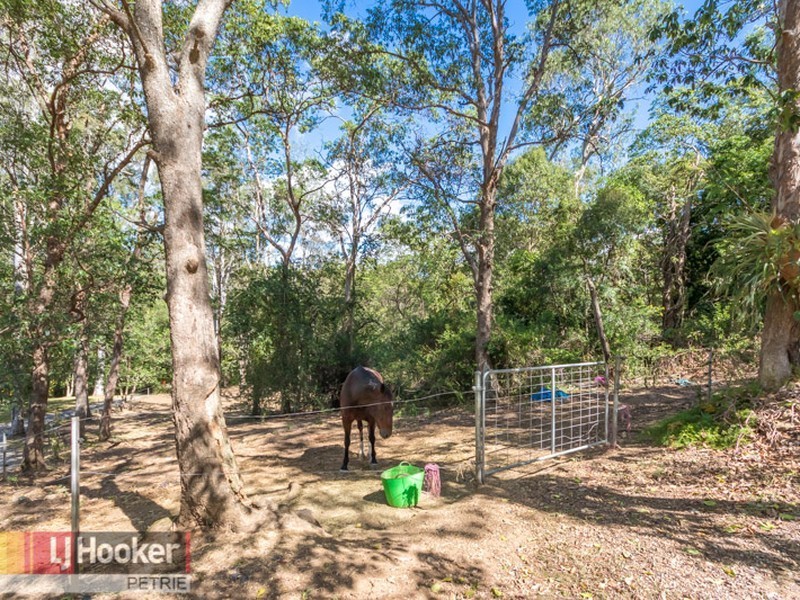 26 Whiteside Rd, Whiteside QLD 4503