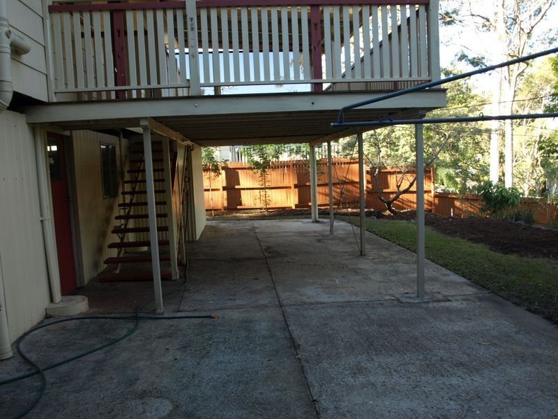 16 Kurwongbah Dr, Petrie QLD 4502