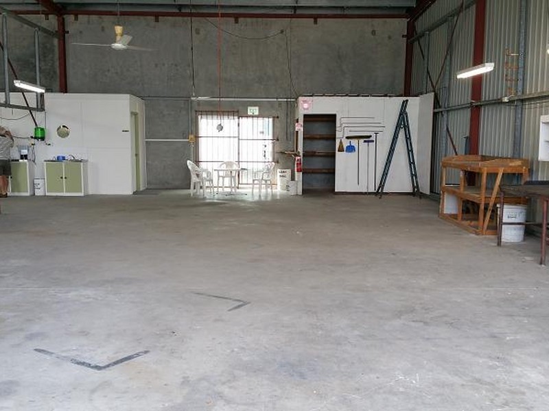 Unit 3 and 4/38 Kenworth Place, Brendale QLD 4500