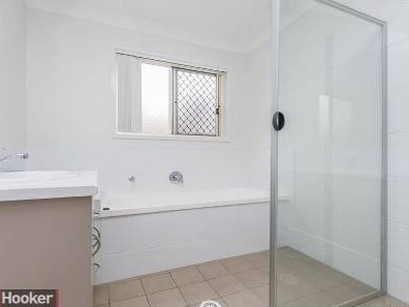 17 Adam Crt, Kallangur QLD 4503