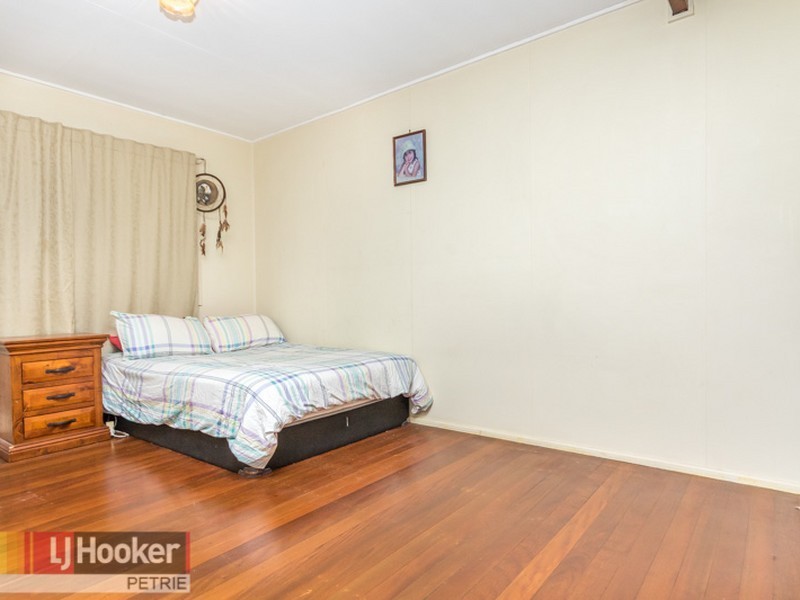 13 Whiteside Rd, Whiteside QLD 4503