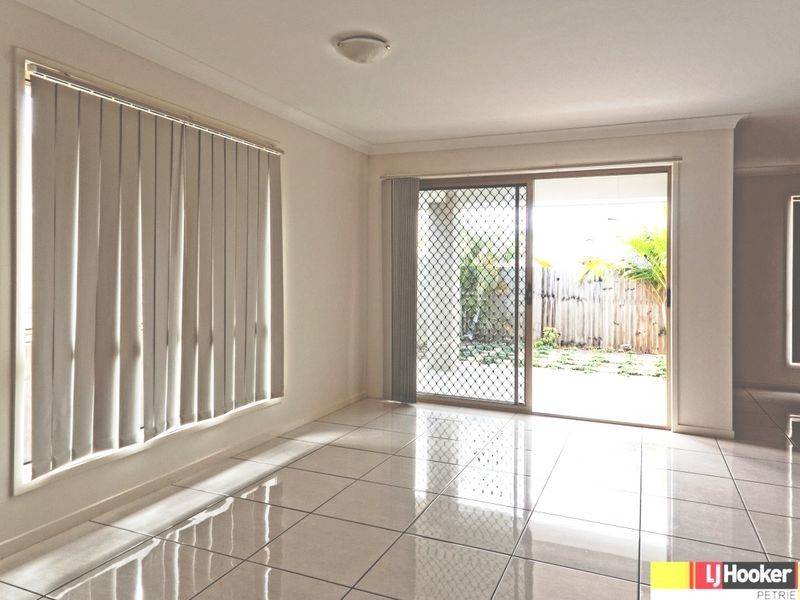 30 Diane Parade, Kallangur QLD 4503