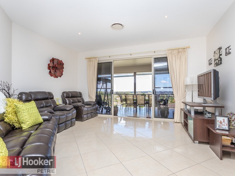 1 Hunter Circuit, Petrie QLD 4502